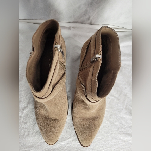 Essex Lane Women's Nara Tan Suede Ankle Boots Size 8 - Picture 7 of 11